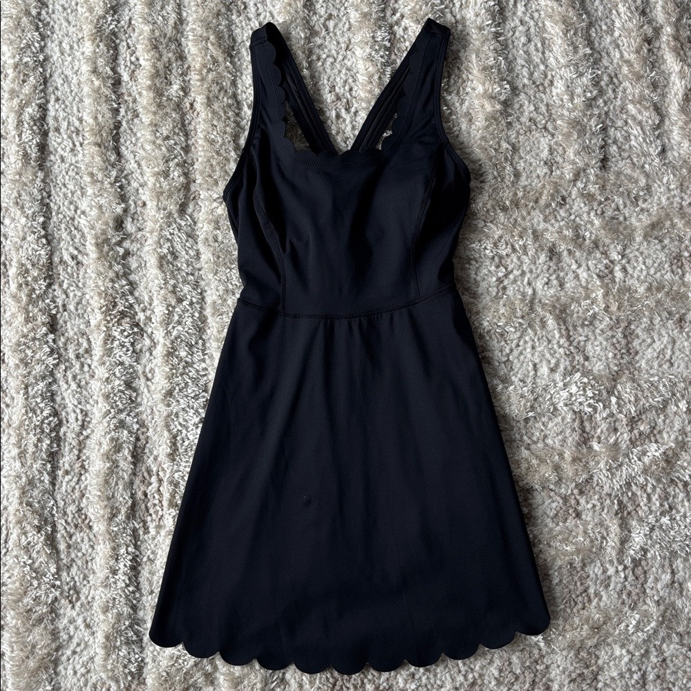 Attraco Black Scalloped Tennis Dress